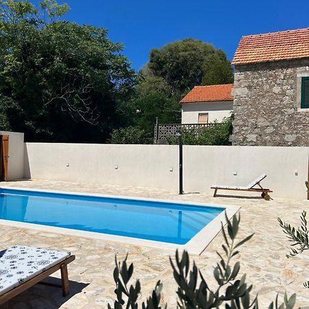 Holiday Home Hauser Vrbanj Exterior photo
